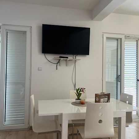 Apartman Iskra Bijela Exterior foto