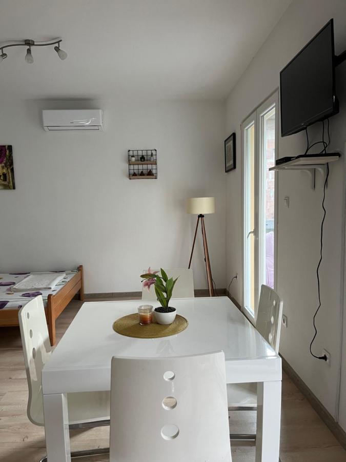 Apartman Iskra Bijela Exterior foto