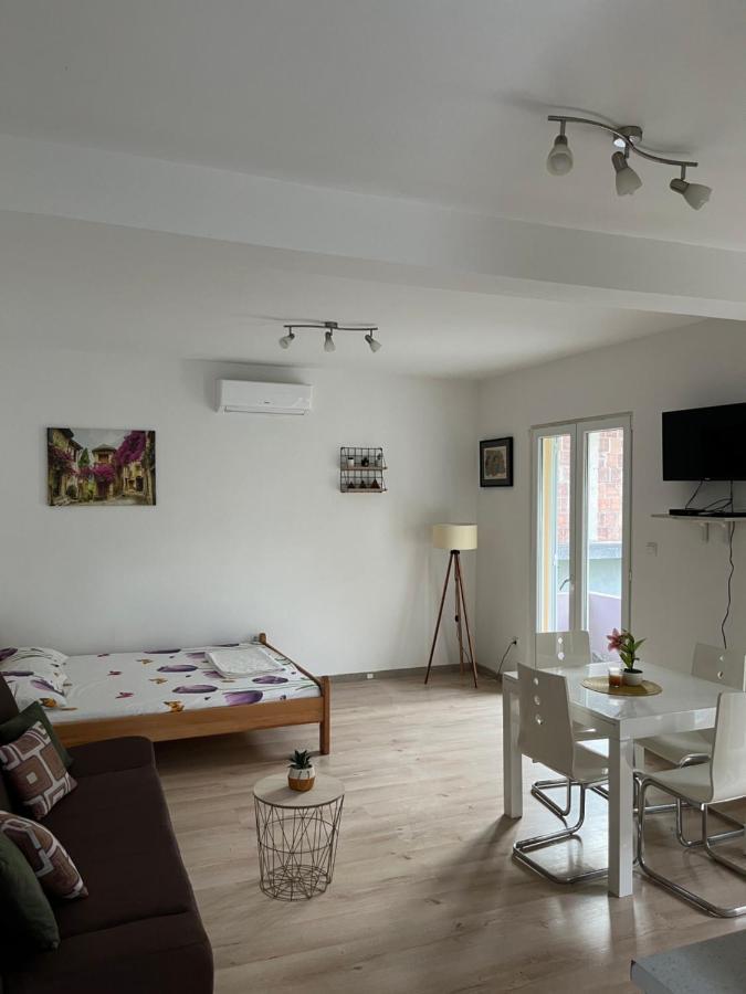 Apartman Iskra Bijela Exterior foto