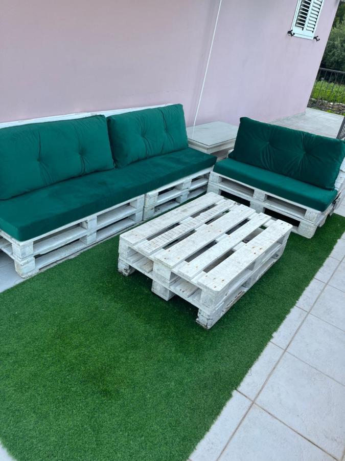 Apartman Iskra Bijela Exterior foto