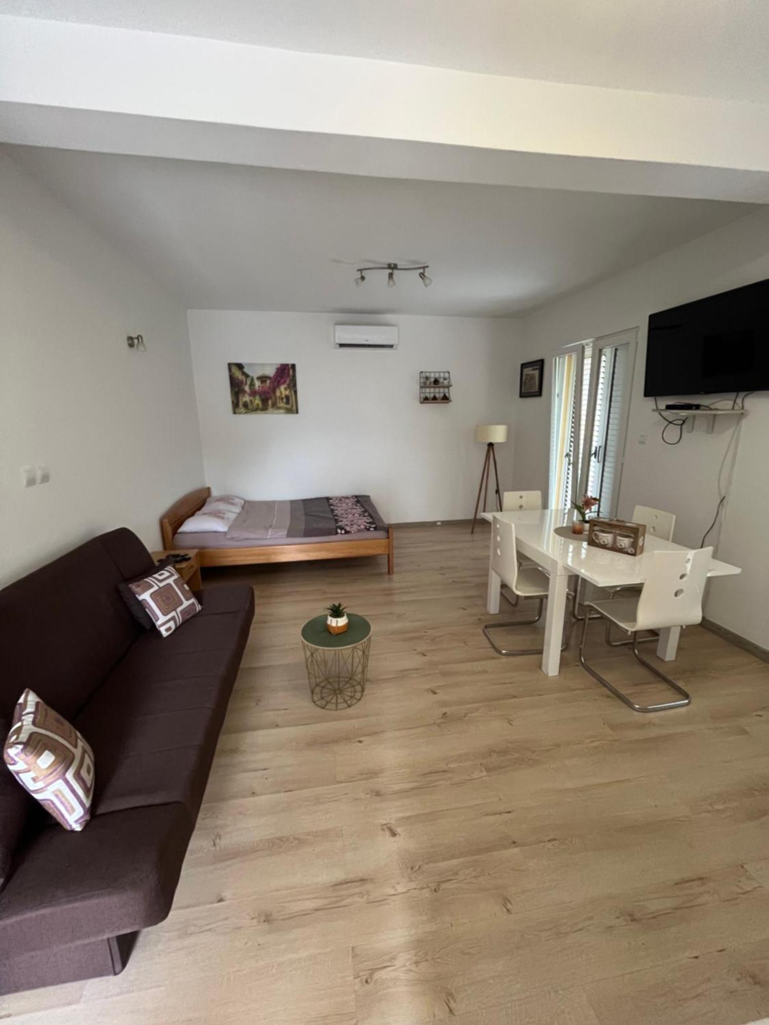 Apartman Iskra Bijela Exterior foto